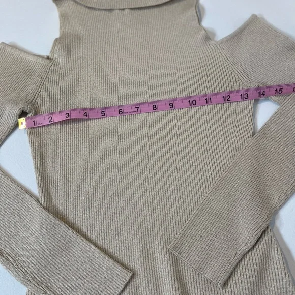 INTEMPO Cold Shoulder, Long Sleeve, Turtleneck Champagne Sweater. Medium New - Picture 8 of 13